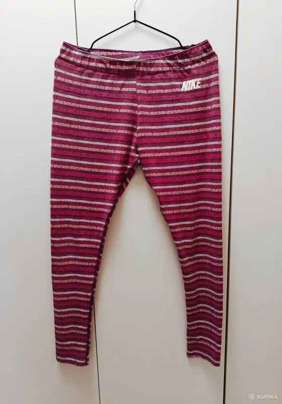 Леггинсы Nike