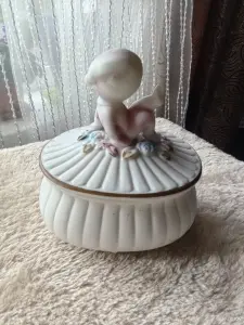 Винтажная неглазурованная шкатулка