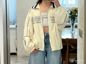 Бомбер Bershka