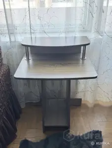 Стол компьютерный