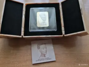 20 рублей. Нефертити