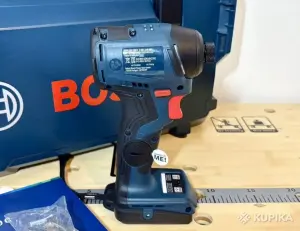 Винтовёрт Bosch gdr 18v220c. Bluetooth модуль gcy 42.