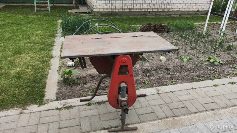 Деревообрабатывающий станок для мотоблока