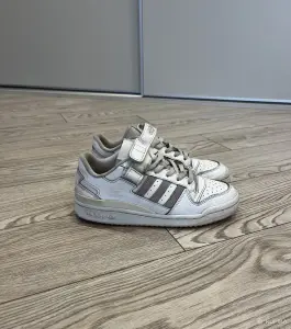 Кроссовки Adidas оригинал