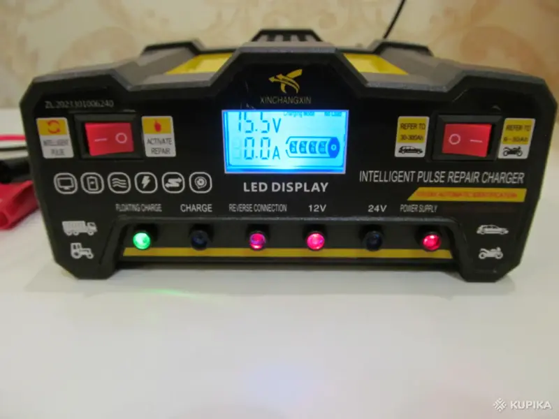 Зарядное устройство XINCHANGXIN ZL-2023 12V-12A; 24V-8A.