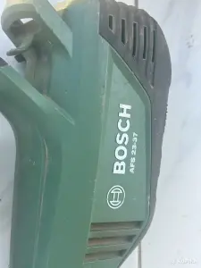электротриммер Bosch