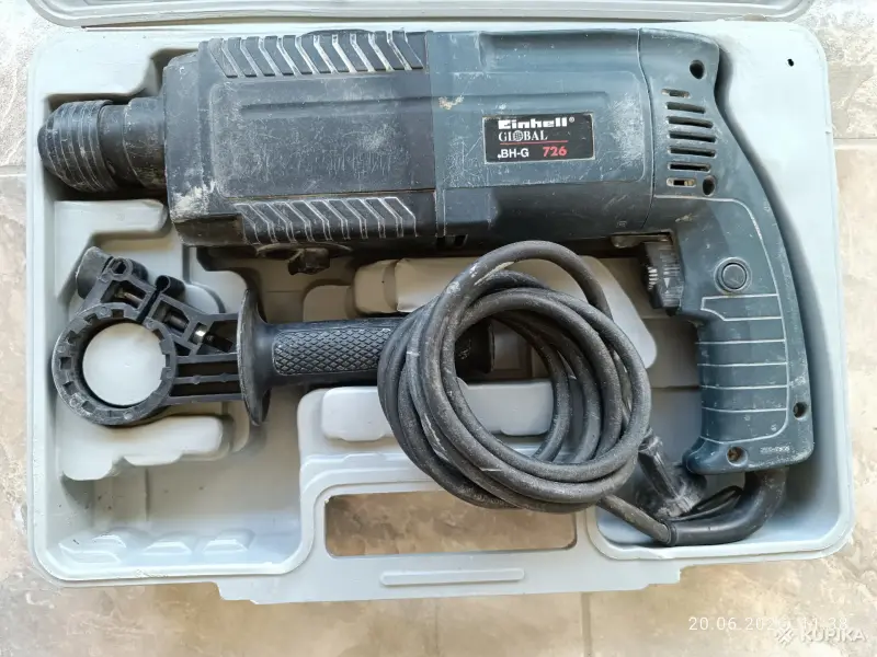 Перфоратор Einhell BHG 726 в чемодане.