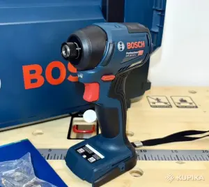 Винтовёрт Bosch gdr 18v220c. Bluetooth модуль gcy 42.