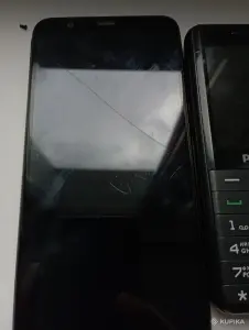Huawei P smart и Philips E172