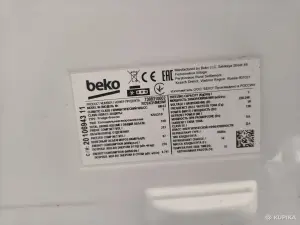 продаем Холодильник с морозильником Beko RCSK310M20W .