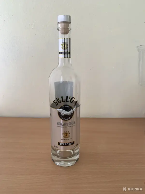 Бутылка пустая от водки