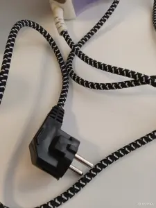Утюг с отпаривателем