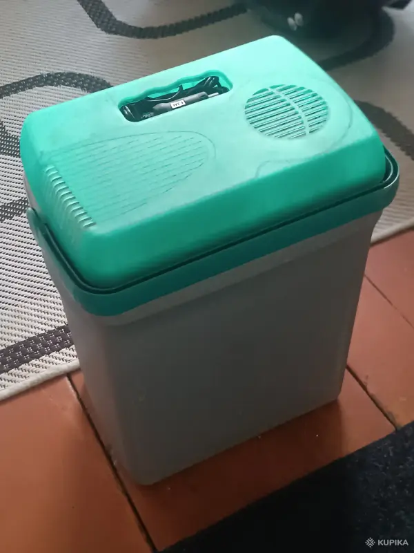 Автоаксессуары - Автомобильный холодильник Electro Kuhlbox E 15 от прикуривателя - Вся Беларусь - Фото 2 Автомобильный холодильник Electro Kuhlbox E 15 от прикуривателя - Вся Беларусь - 254235 - Доска объявлений Kupika.by - Фото 2