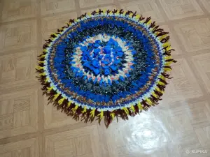 Коврик вязаный