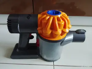 Пылесос вертикальный Dyson V6 cord-free extra
