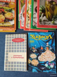 Книги, журналы разные для готовки еды.