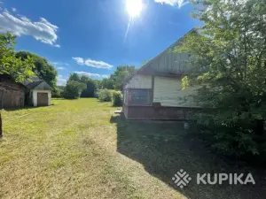 Продам дом с большим участком (клубничный, голубичный край)