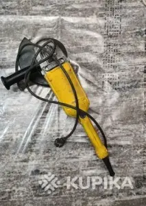 Угловая шлифмашина DeWalt DWE490