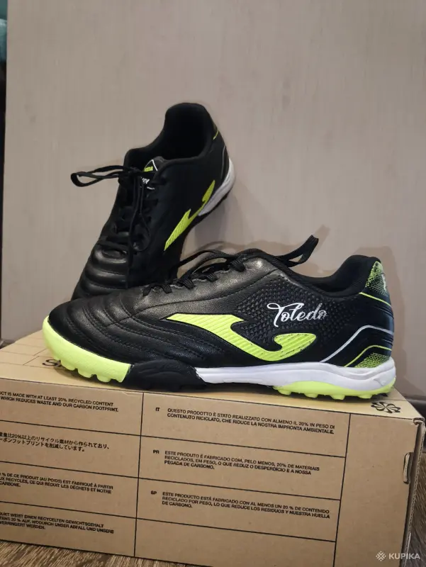 Сороконожки Joma Toledo