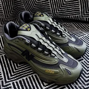 Оригинальные кроссовки New balance 1000