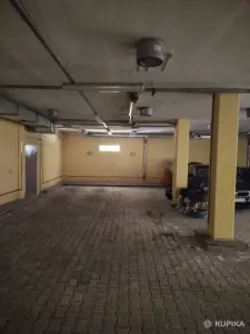 Продаем машиноместо