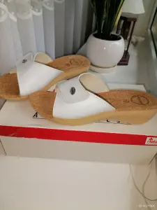 Шалёпки домашние на пробке.38