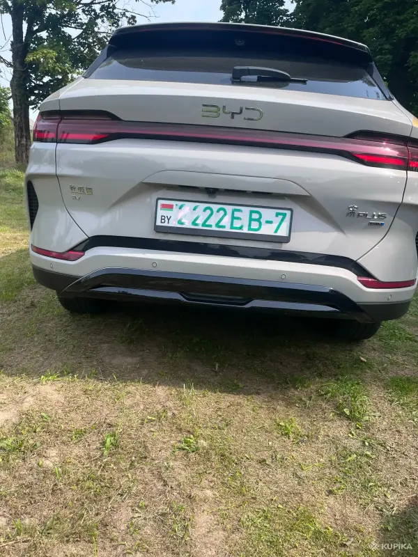 Защита заднего бампера (антихром накладка) BYD Song Plus 2025 — черный глянец, скотч 3M