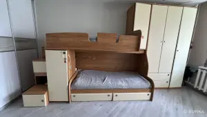 Двухъярусная кровать