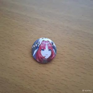 Металлические значки Genshin Impact