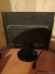 Монитор LG
