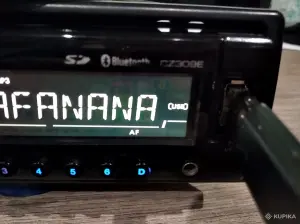CD/MP3-магнитола Clarion USB, Bluetooth