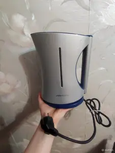 Электрочайник Veselectric в отличном состоянии. Рабочий. Отправлю почтой. Подвезу