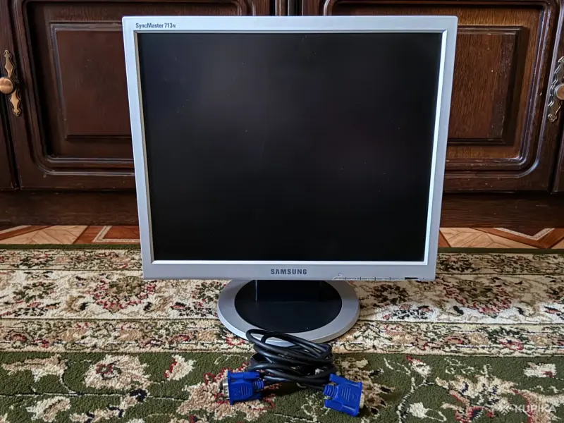 Монитор Samsung SyncMaster 713N