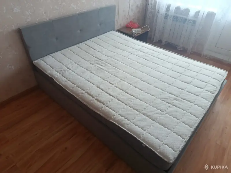Кровать
