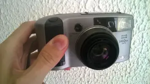 Плёночный фотоаппарат Minolta Riva Zoom 140EX