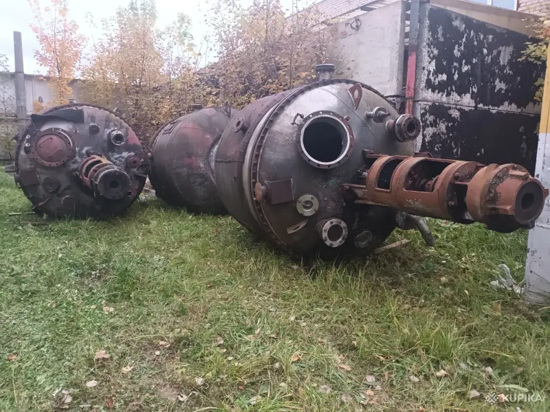 Реактор нержавеющий объем 5 куб, 2 шт, б/у