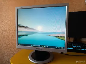 Монитор Samsung SyncMaster 713N