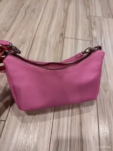 Сумка Bershka розовая