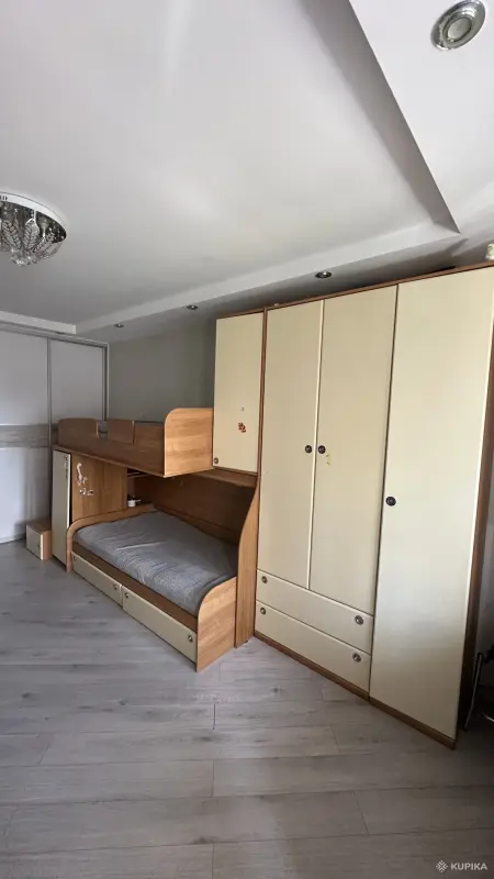 Двухъярусная кровать