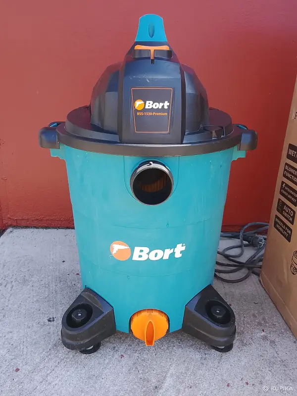 Пылесос Bort BSS-1530 Premium