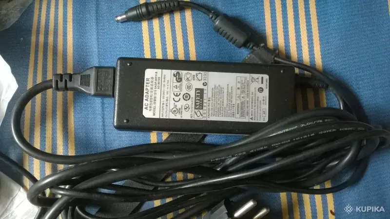 Блок питания для ноутбука Samsung SADP-90FH/B