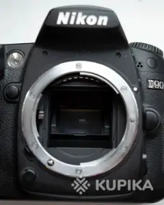 Nikon D90