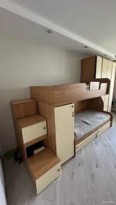 Двухъярусная кровать