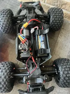 Радиоуправляемый машинка Arrma Granite 4x4