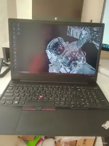 Lenovo ThinkPad E590, i5 8265U/4Gb/HD620+RX550