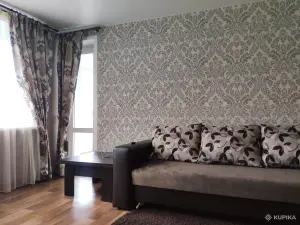 Прекрасная двухкомнатная квартира на Лазо