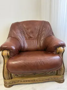 Диван кожаный