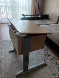 Школьная парта
