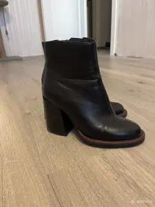 Женские Ботинки