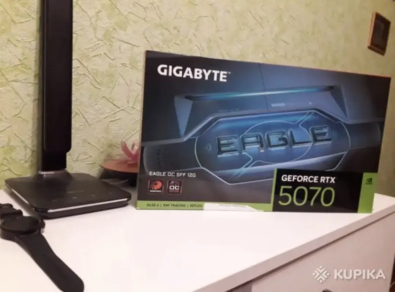 Видеокарта Gigabyte GeForce RTX 5070 Eagle OC SFF 12GB